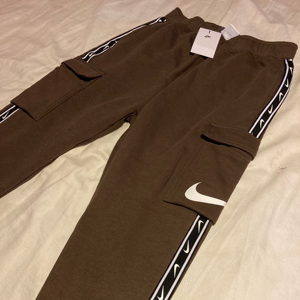 Nike cargo joggers